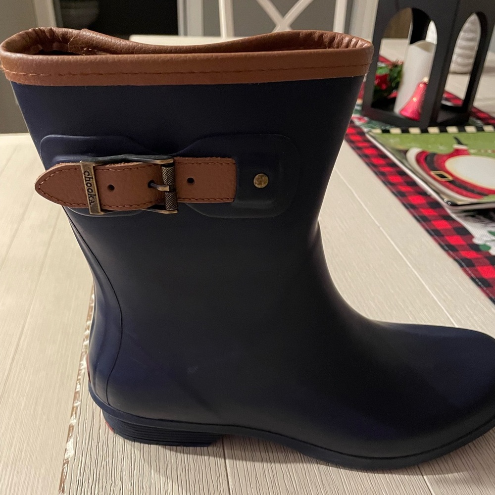 Never worn!! Rain boots!!